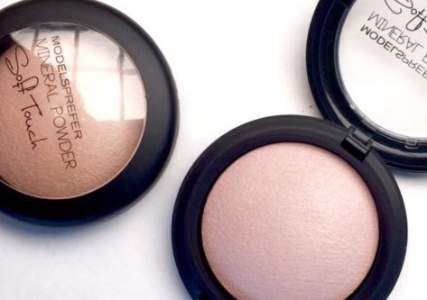 Models prefer soft touch mineral powder